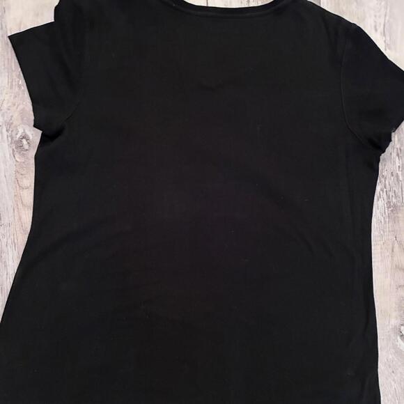 Croft & Barrow Essential V-Neck Short Sleeve Tee - Picture 3 of 4